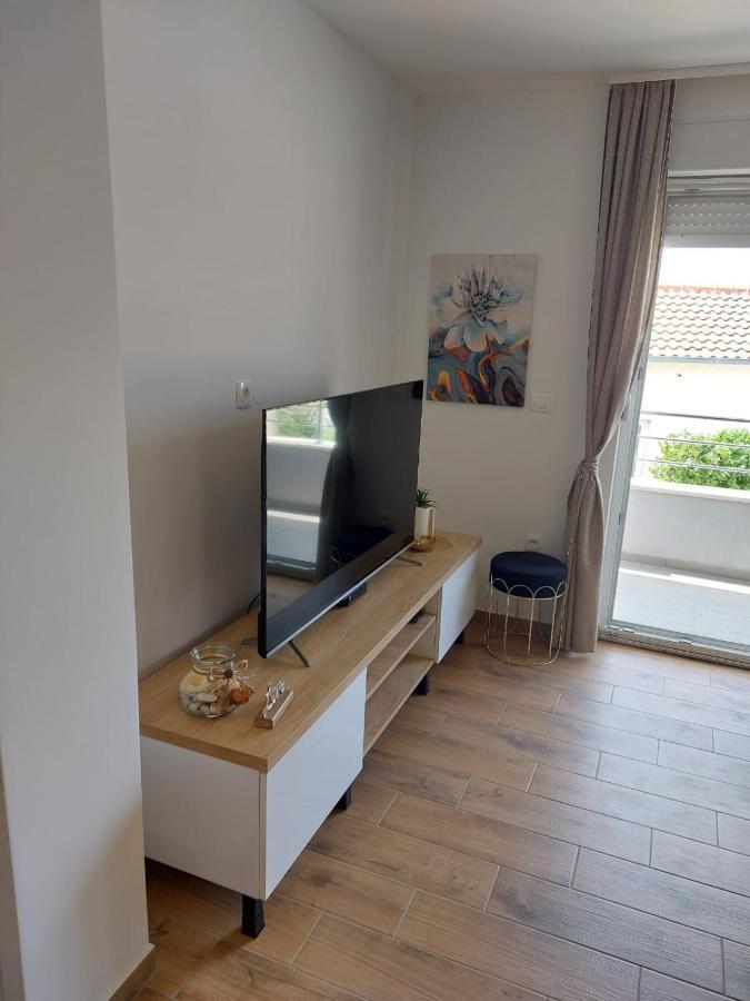 Apartments Vini 돈지세케트 외부 사진