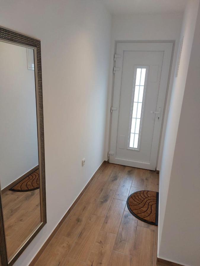 Apartments Vini 돈지세케트 외부 사진