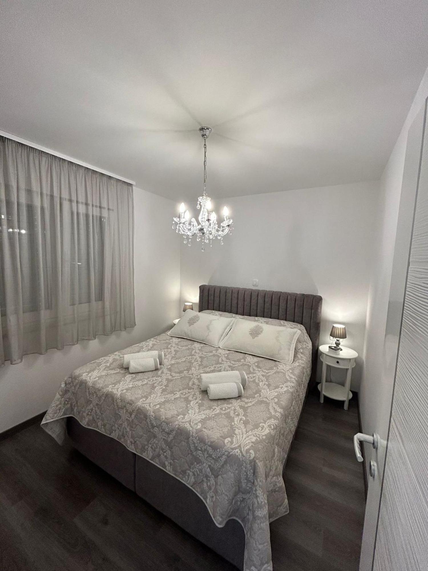 Apartments Vini 돈지세케트 외부 사진